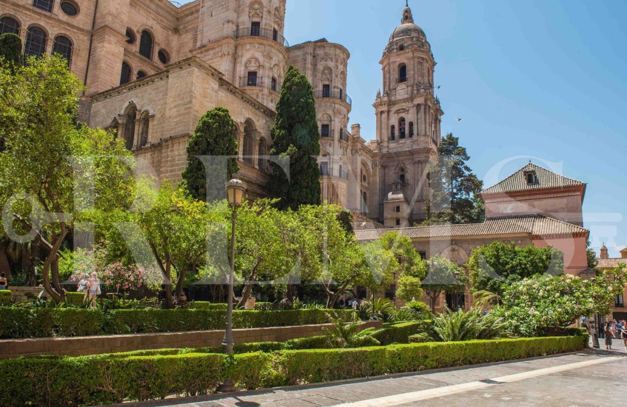 Marvellous Penthouse With Terrace & Cathedral Views By Rems Apartment Malaga Exterior photo