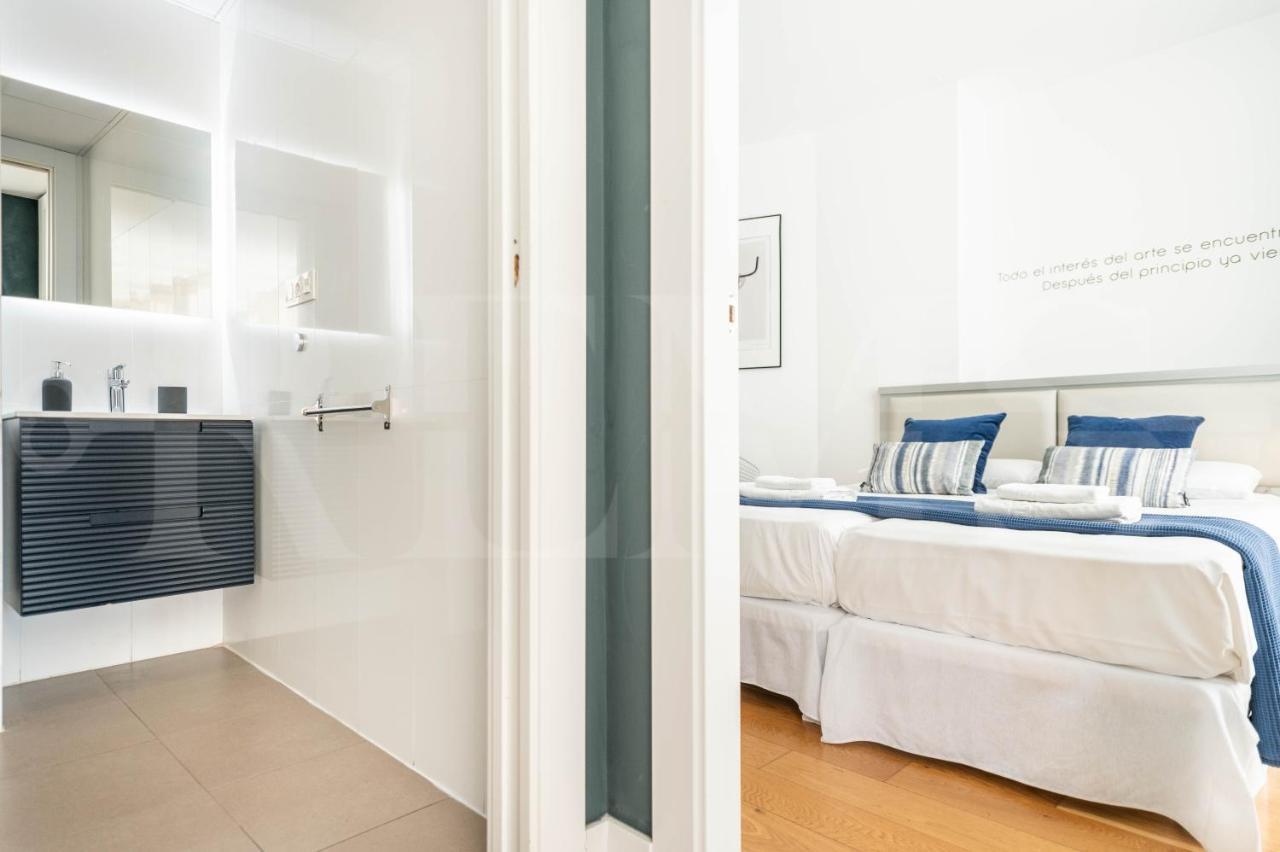 Marvellous Penthouse With Terrace & Cathedral Views By Rems Apartment Malaga Exterior photo